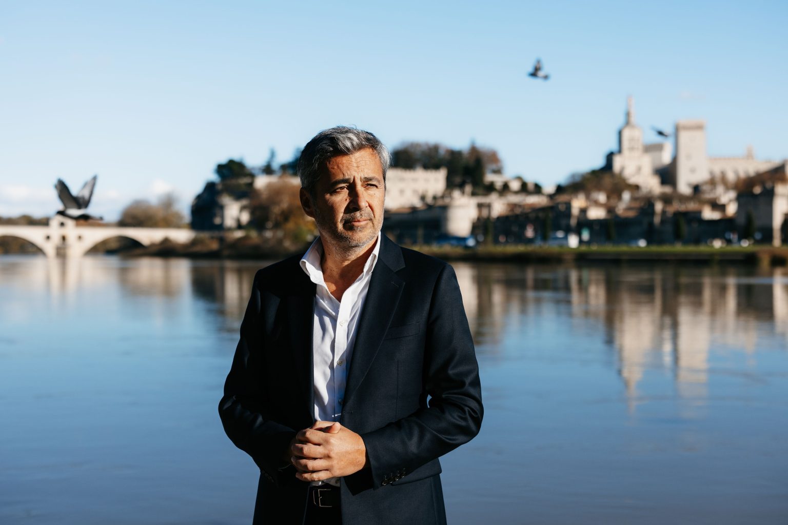 L&rsquo;effondrement économique : Olivier Galzi remporte Avignon après 14 ans de crise