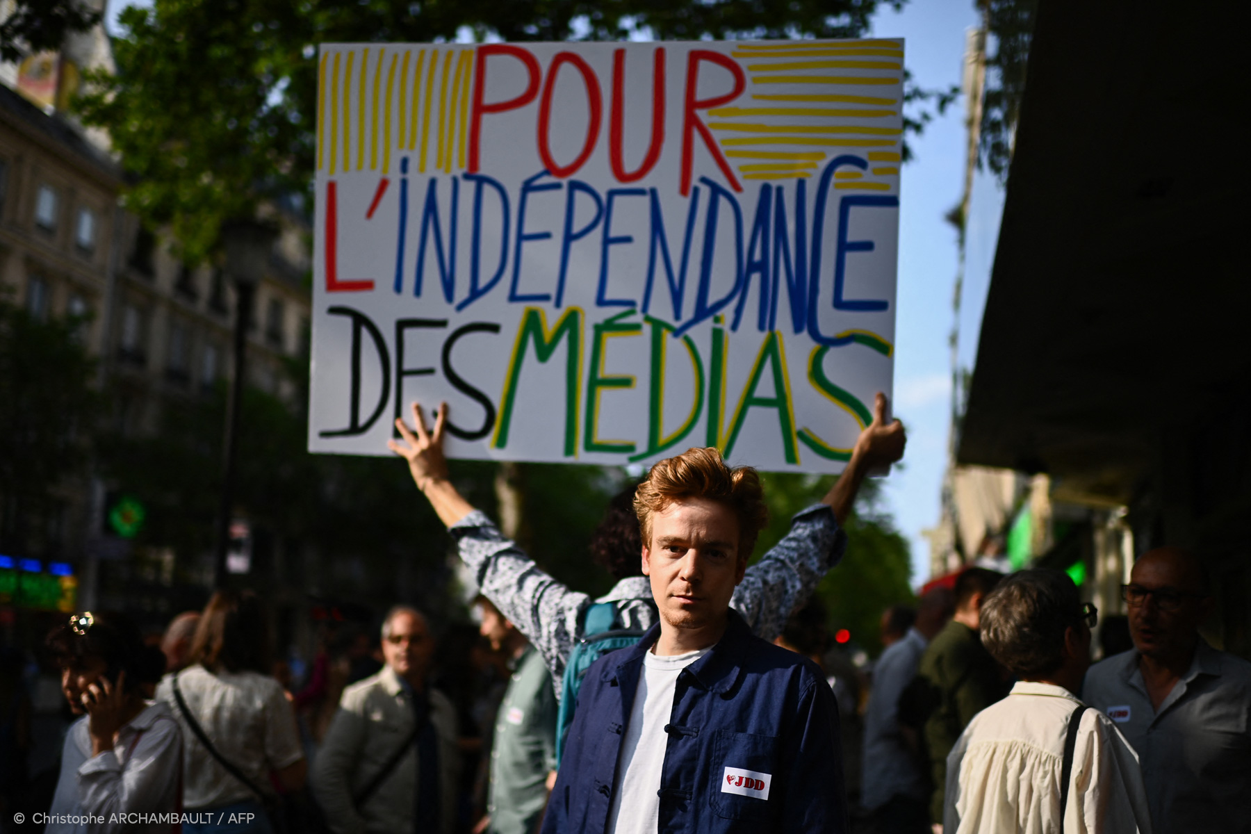La loi Macron : une régression dans la liberté des jeunes face à l’essor des réseaux