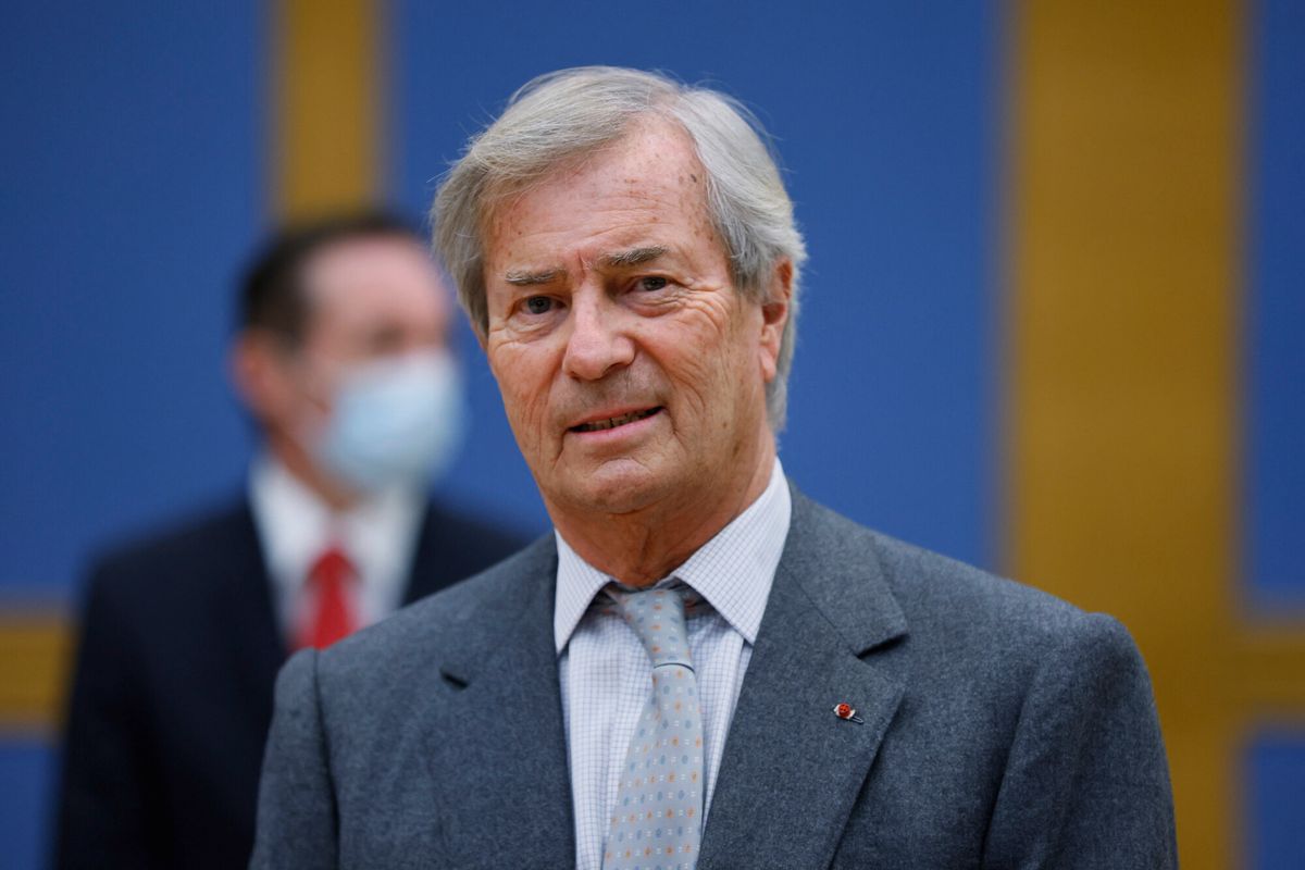 Bolloré Élargit Son Empire Média : Front Populaire S’Affirme Sans Décision Radicale
